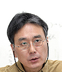 김명환 학과장님 사진